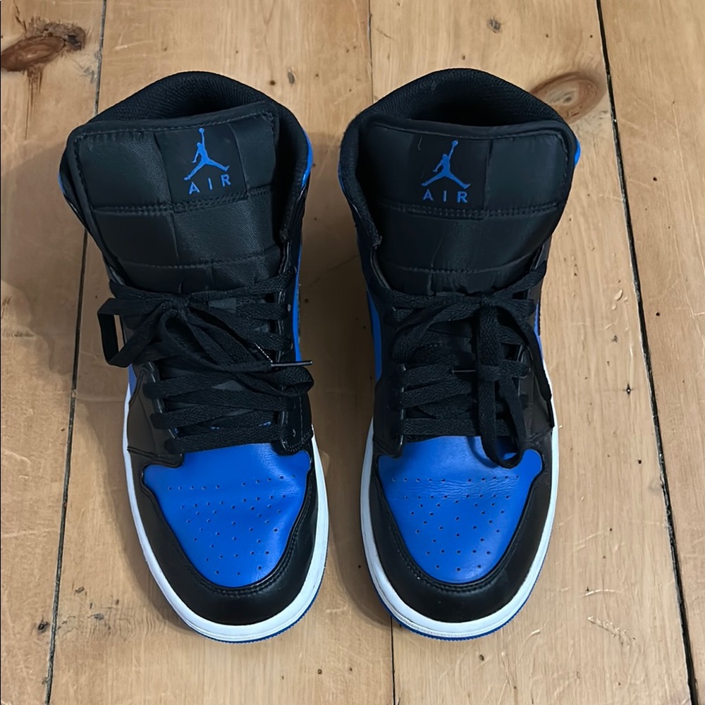 Air Jordan 1 Mid